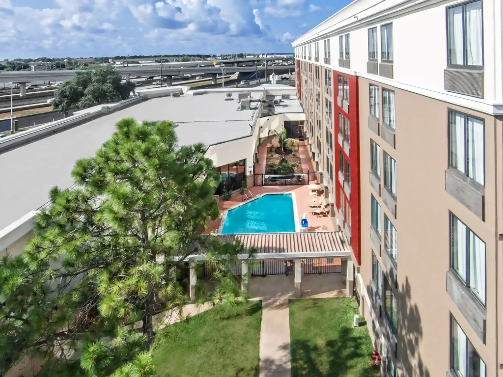 photo 1 of Wyndham Houston Sugarland