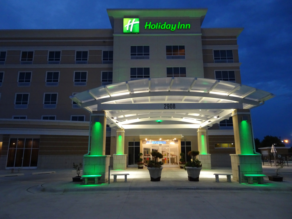 photo 1 of Holiday Inn Jonesboro by IHG