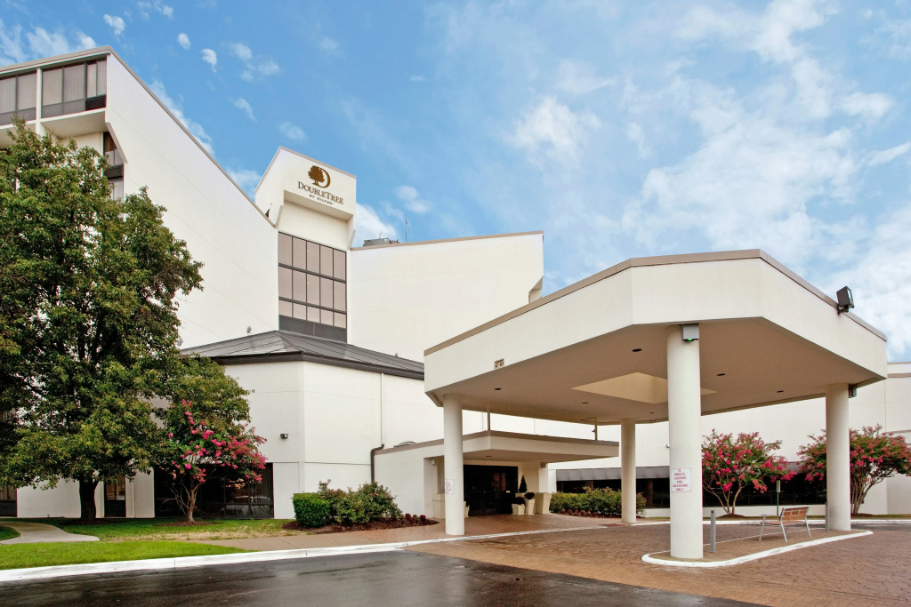 photo 1 of DoubleTree by Hilton Richmond - Midlothian