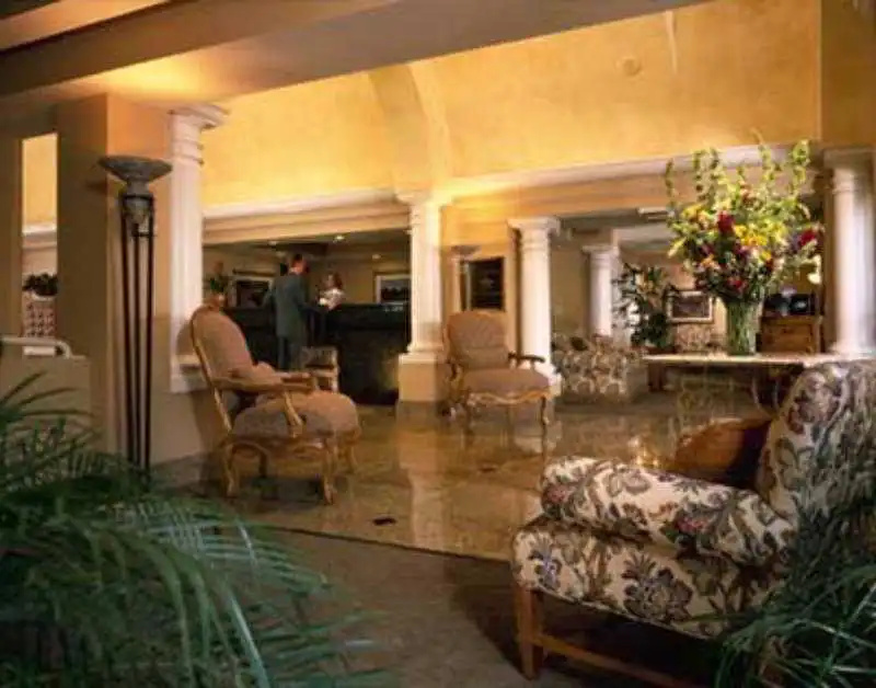 photo 1 of Holiday Inn Phoenix Midtown