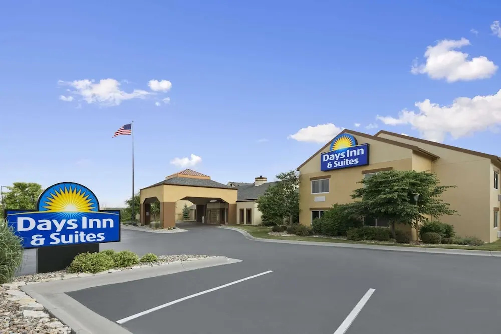 photo 1 of Holiday Inn Omaha