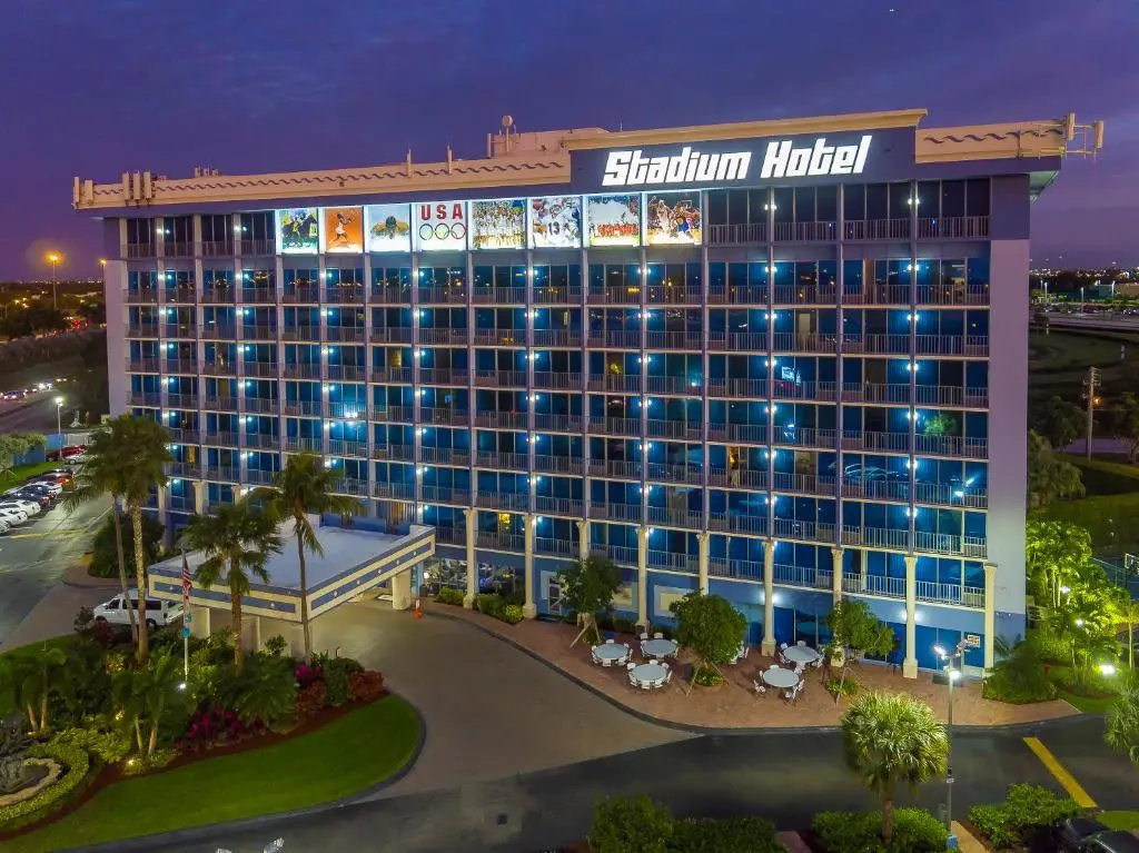 photo 1 of Stadium Hotel
