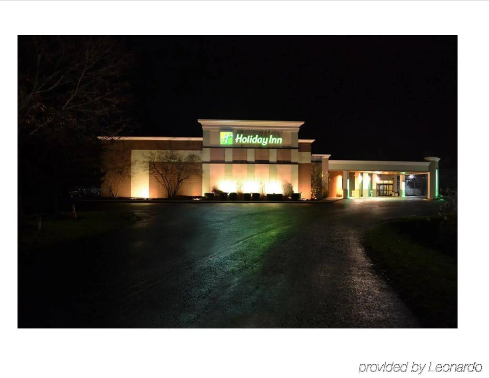 photo 1 of Cortina Inn