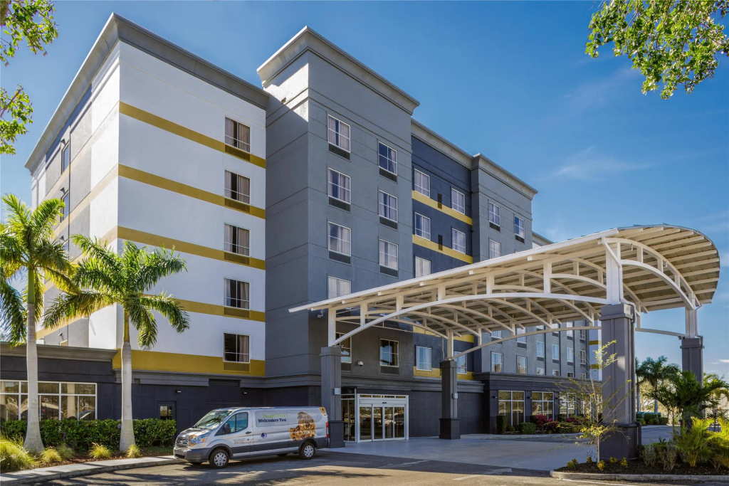 photo 1 of DoubleTree by Hilton Sarasota Bradenton Airport