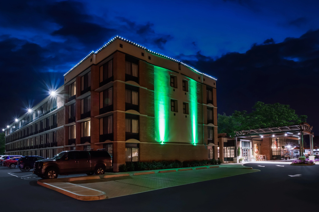 photo 1 of Holiday Inn Saratoga Springs by IHG