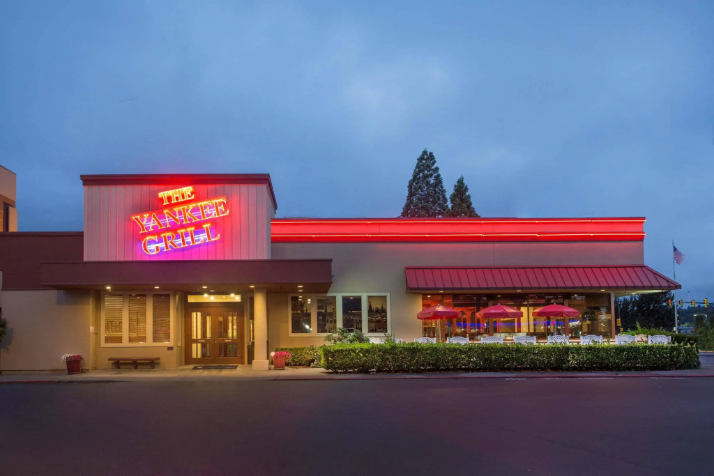 photo 1 of Red Lion Hotel & Conference Center - Seattle/Renton