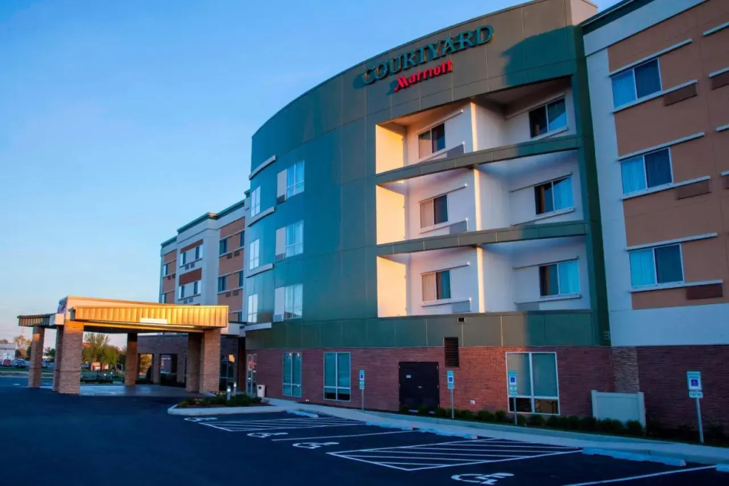 photo 1 of Holiday Inn Select St. Peters-st. Charles