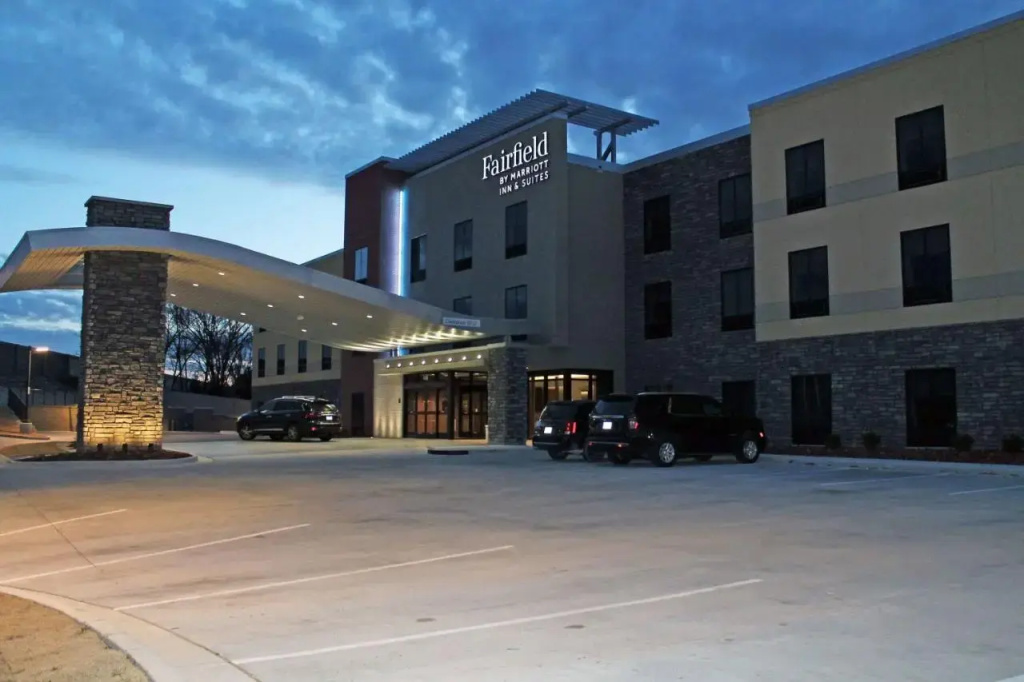 photo 1 of Holiday Inn Express & Suites St. Louis South - I-55