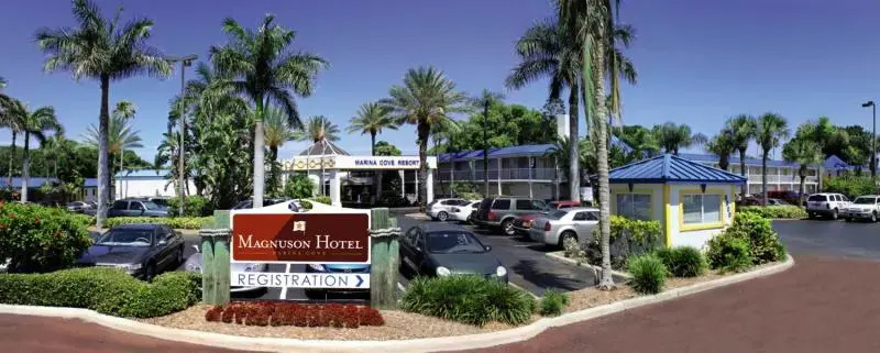 photo 1 of Holiday Inn Sunspree Marina Cove