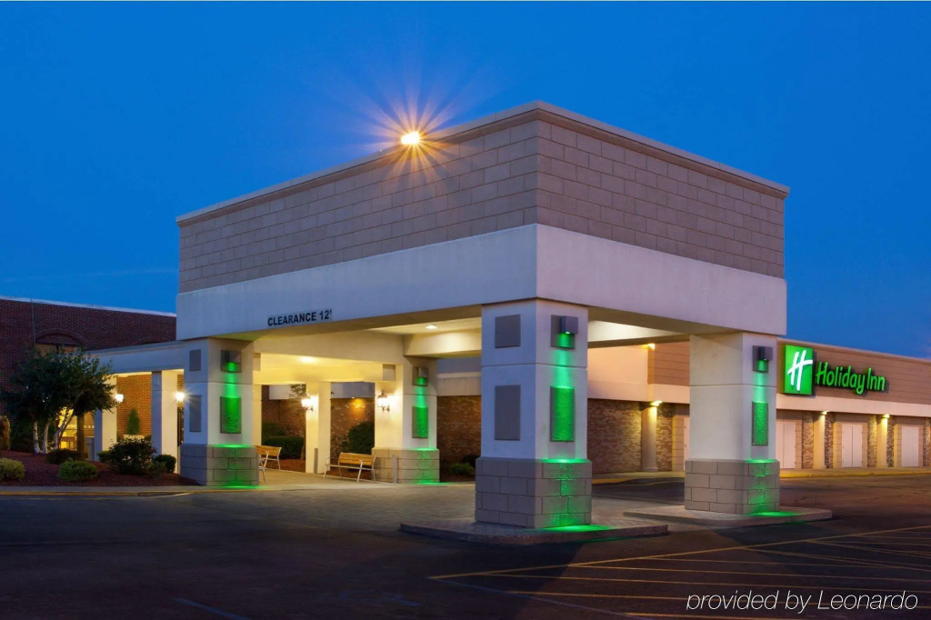 photo 1 of Ramada by Wyndham Uniontown