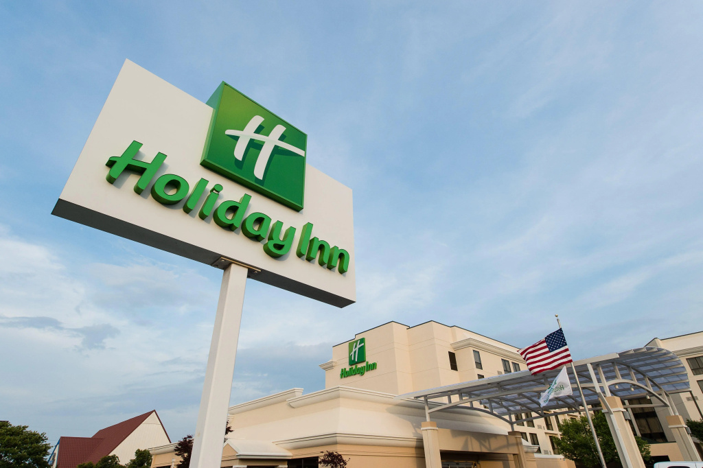 photo 1 of Holiday Inn Wilmington-Market Street