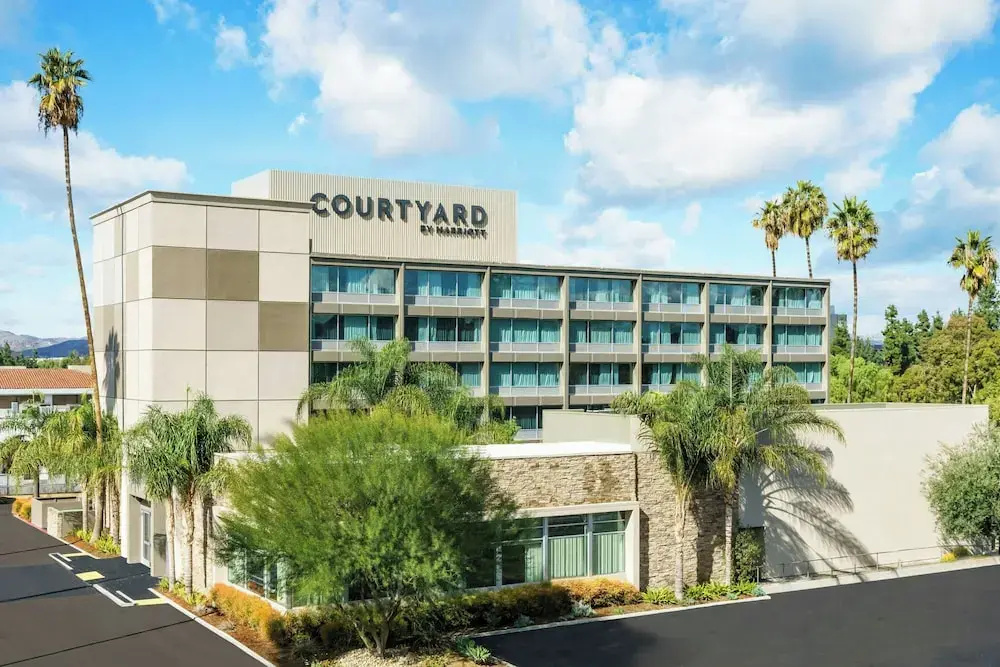 photo 1 of Holiday Inn Hotel Woodland Hills (Warner Ctr)