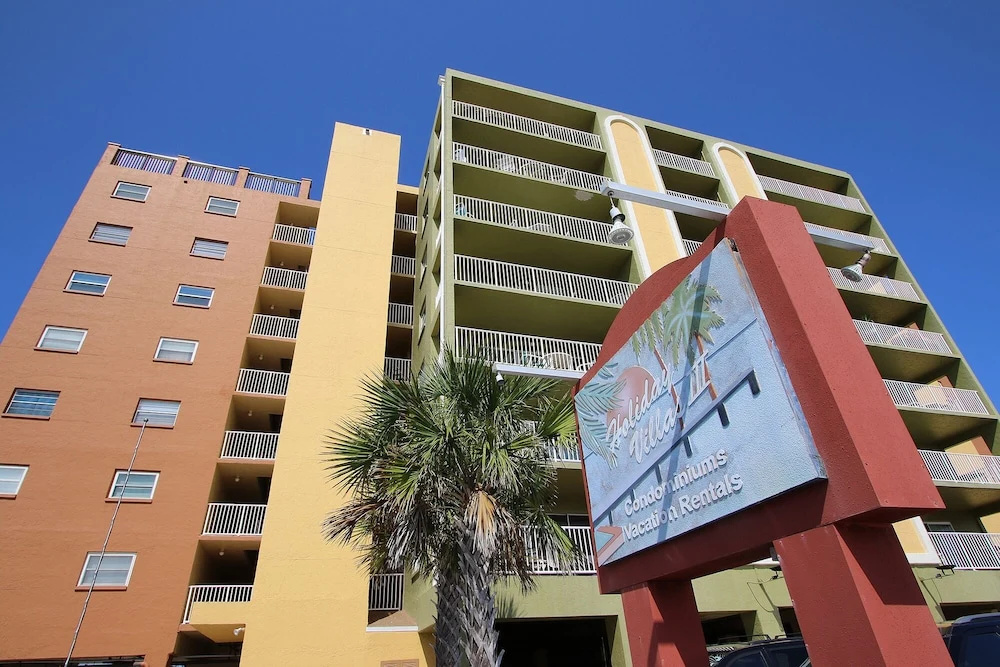 photo 1 of Holiday Villas Iii - 606 Apartment