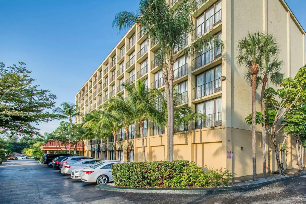 photo 1 of North Miami Beach Gardens Inn & Suites