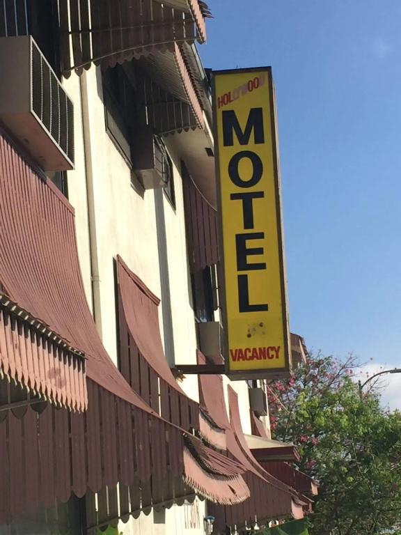 photo 1 of Hollywood 7 Star Motel