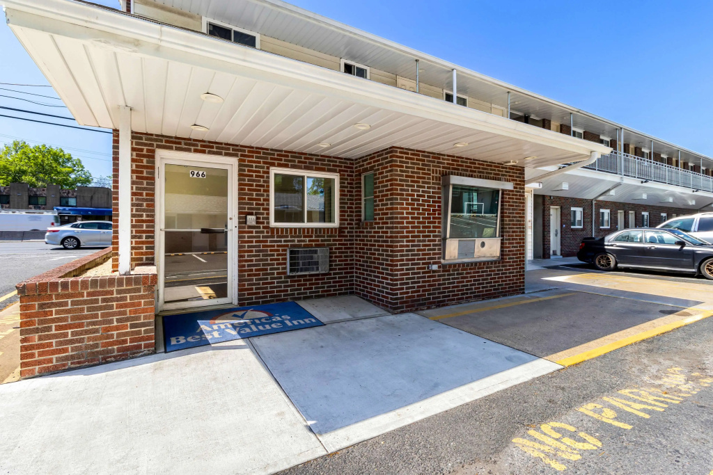 photo 1 of Americas Best Value Inn Avenel Woodbridge