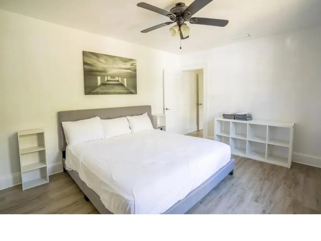 photo 1 of Home blocks from beach on siesta drive with pool Internal name: 617