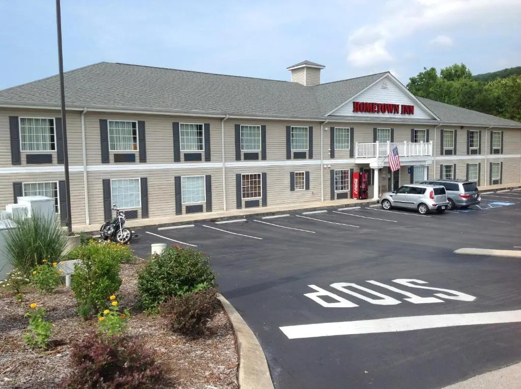 photo 1 of Hometown Inn Soddy Daisy
