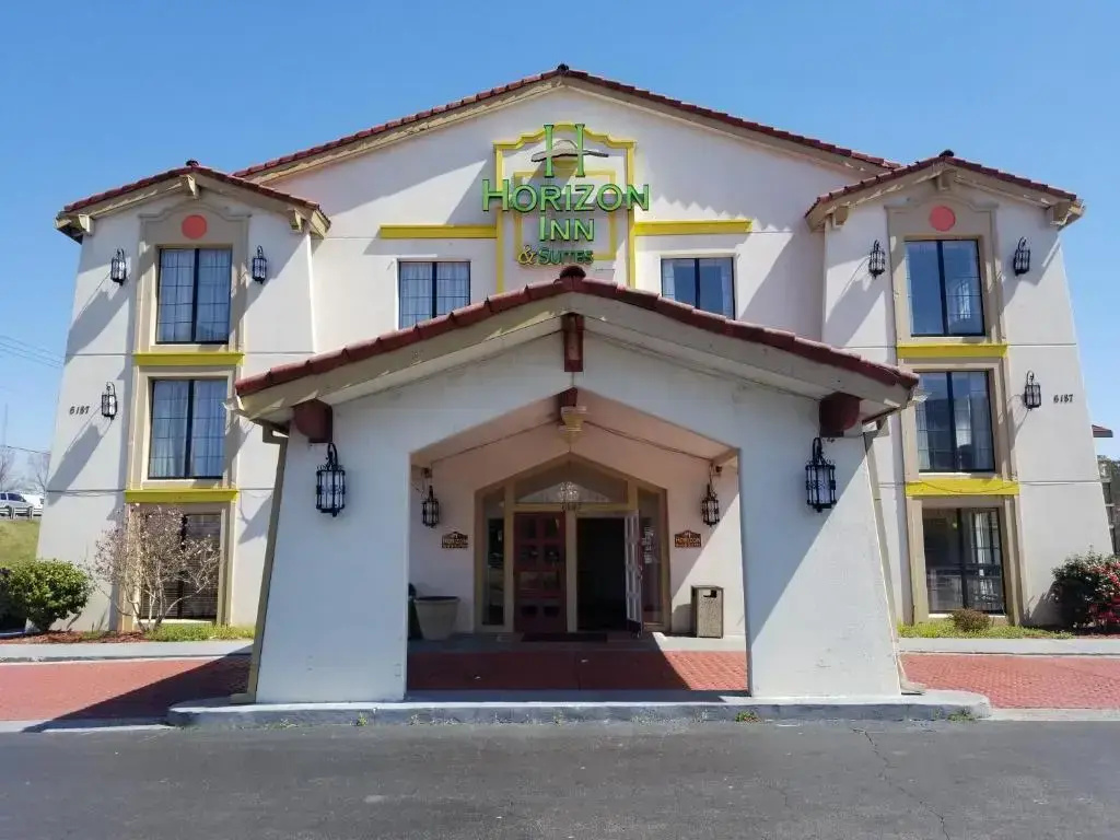 photo 1 of Horizon Inn & Suites