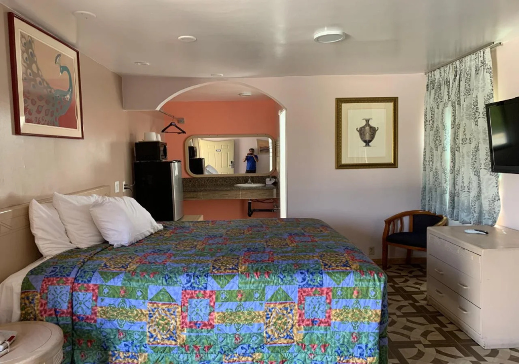 photo 1 of Horizon Inn Motel
