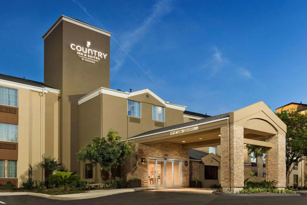 photo 1 of Country Inn & Suites by Radisson, San Antonio Medical Center, TX