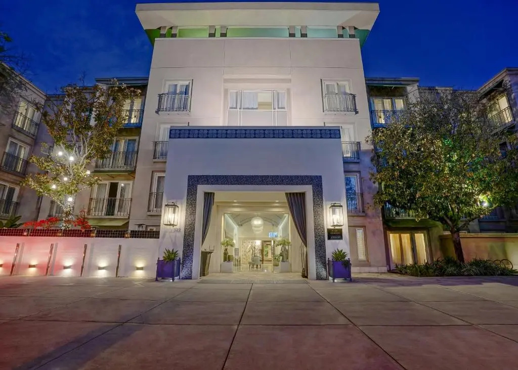 photo 1 of Hotel Amarano Burbank - Hollywood