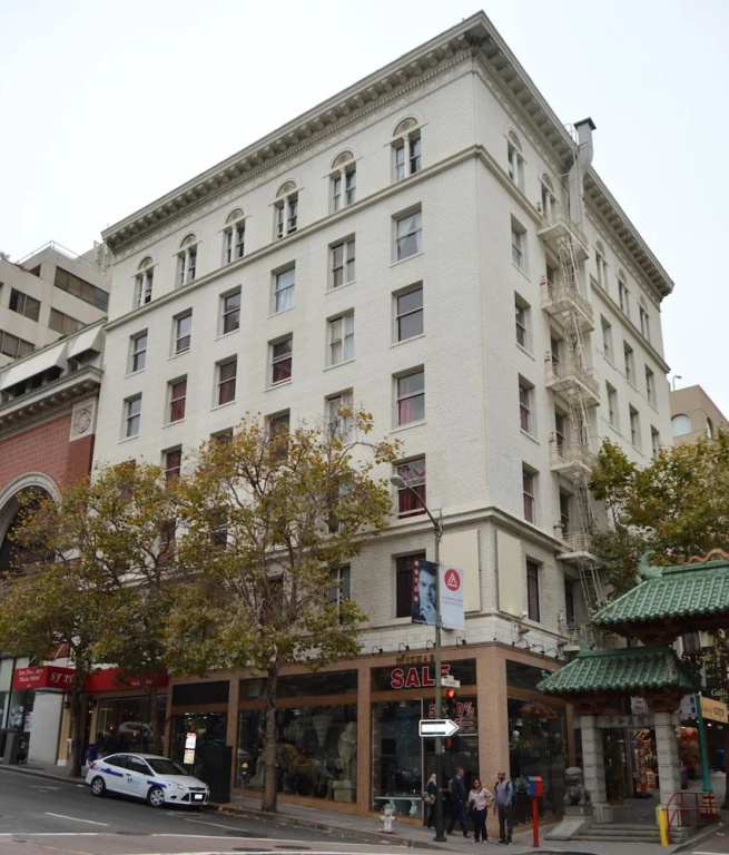 photo 1 of SF Plaza Hotel