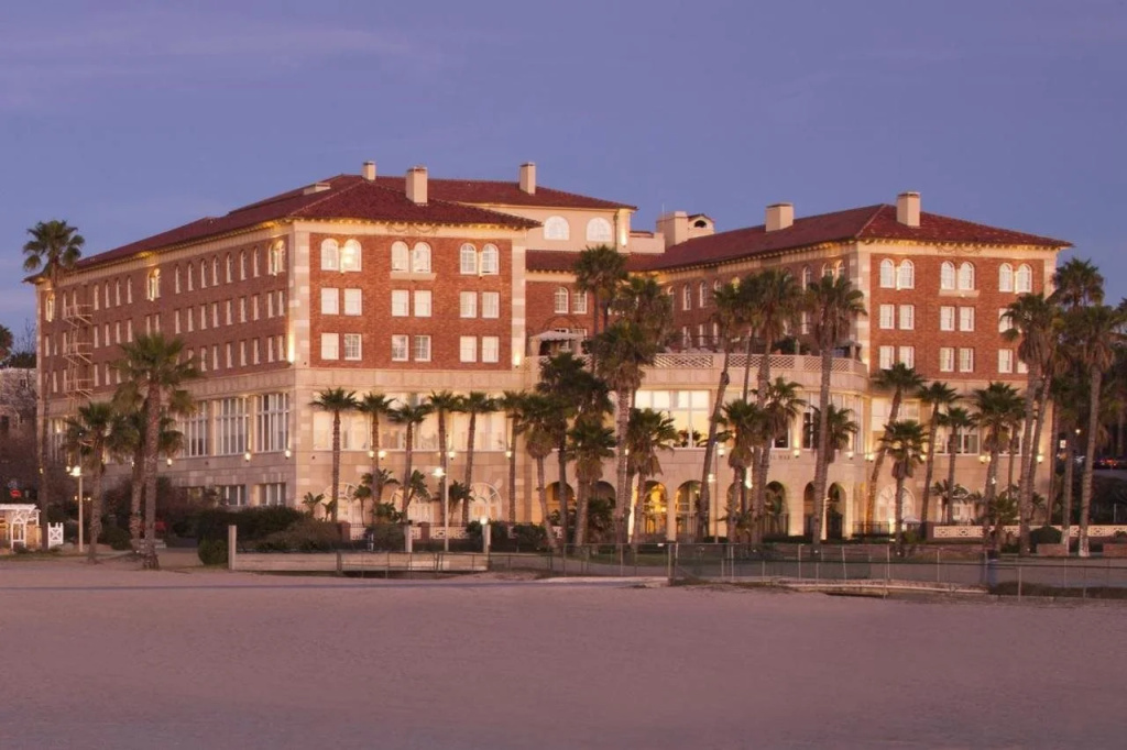 photo 1 of Casa Del Mar