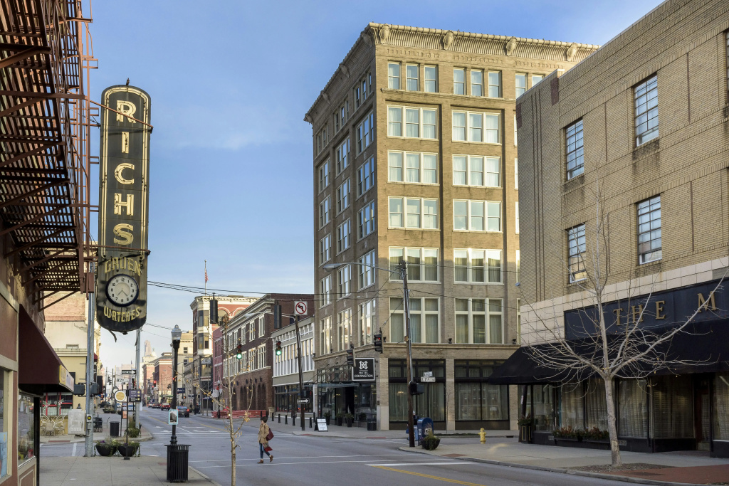 photo 1 of Hotel Covington Cincinnati Riverfront