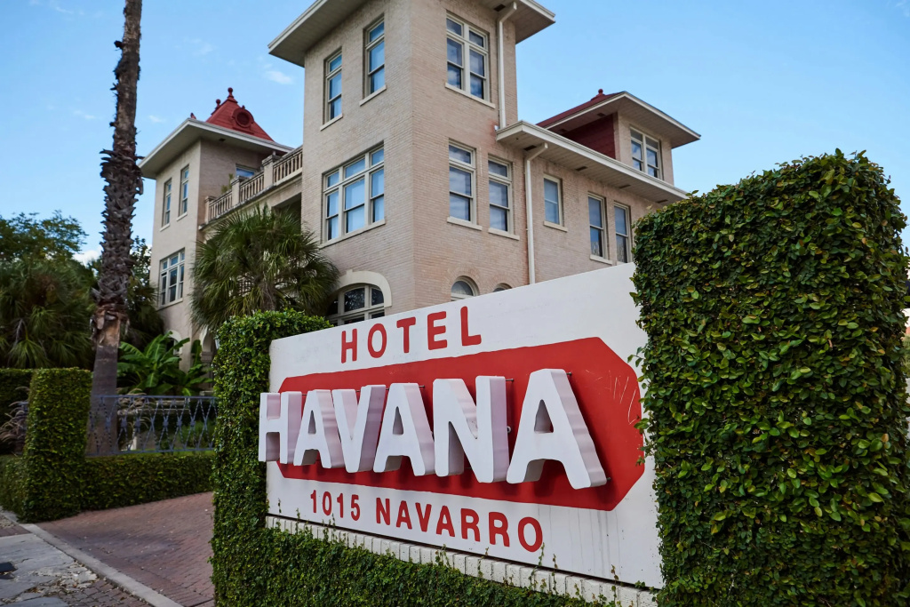 photo 1 of Hotel Havana