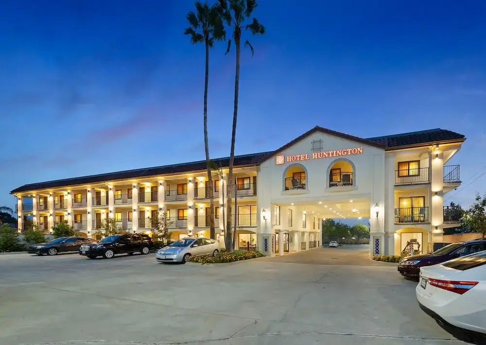 photo 1 of Hotel Huntington