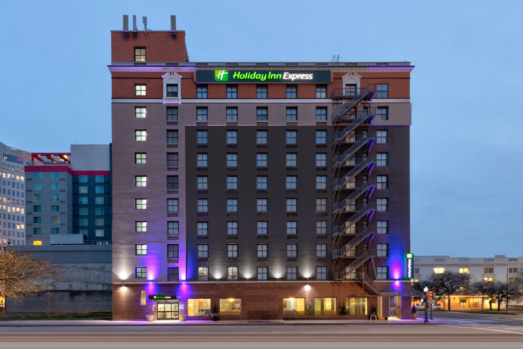 photo 1 of Holiday Inn Express Dallas Downtown by IHG