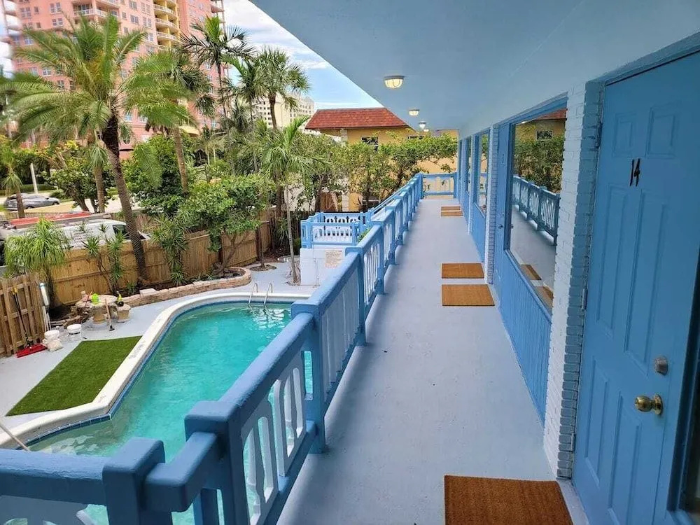 photo 1 of Hotel Motel Lauderdale Inn