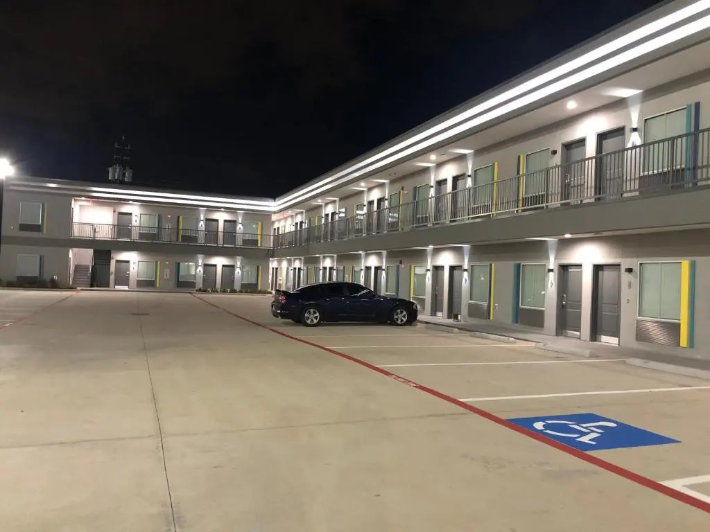 photo 1 of Hotel Solara Hobby Airport
