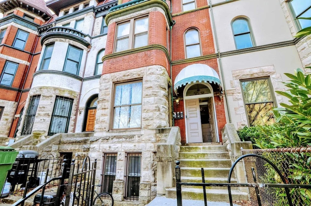 photo 1 of Hotspot On 17th St Nw 2br Steps To Dupont Circle 2 Bedroom Apts