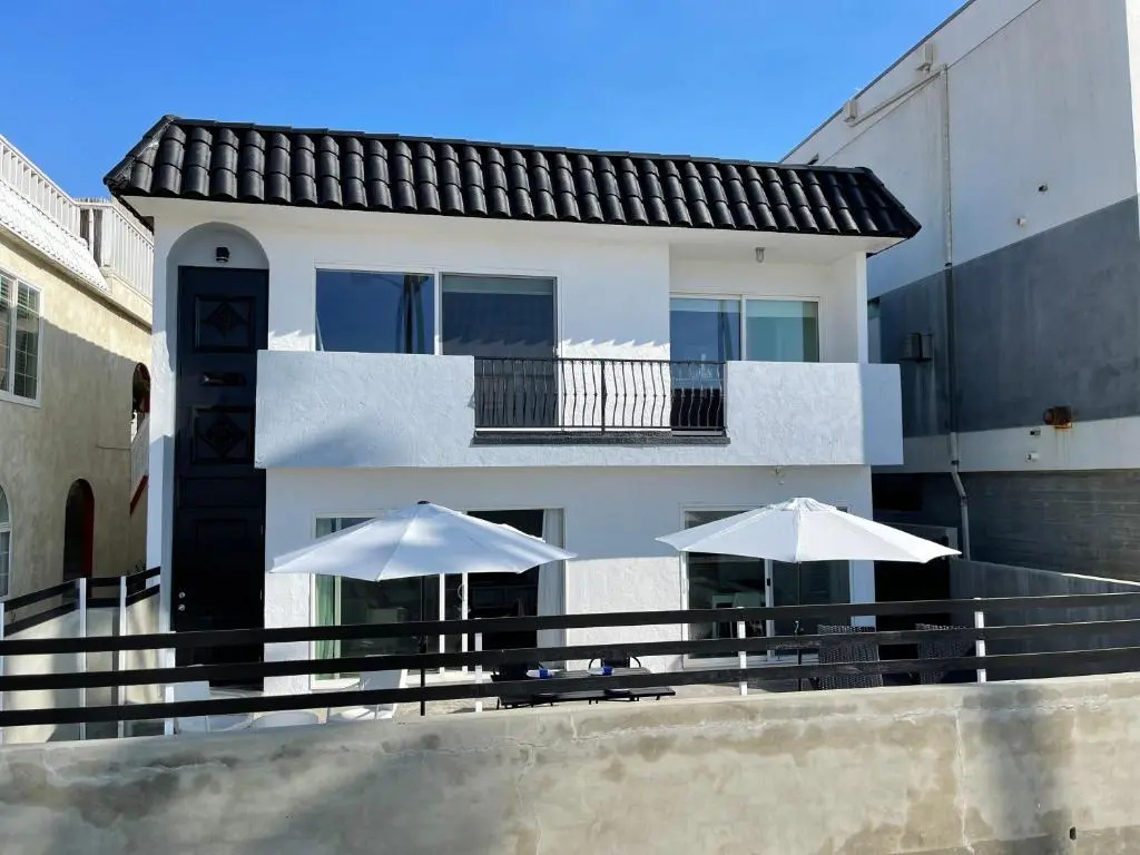 photo 1 of House on Venice Beach Apartment Hotel