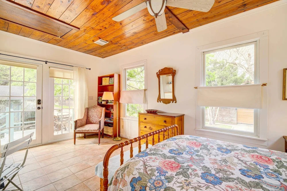 photo 1 of Pet-friendly Garden Studio in Woodland Heights!