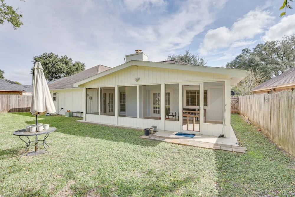 photo 1 of Houston Home w/ Screened Porch, Near Sugar Land!