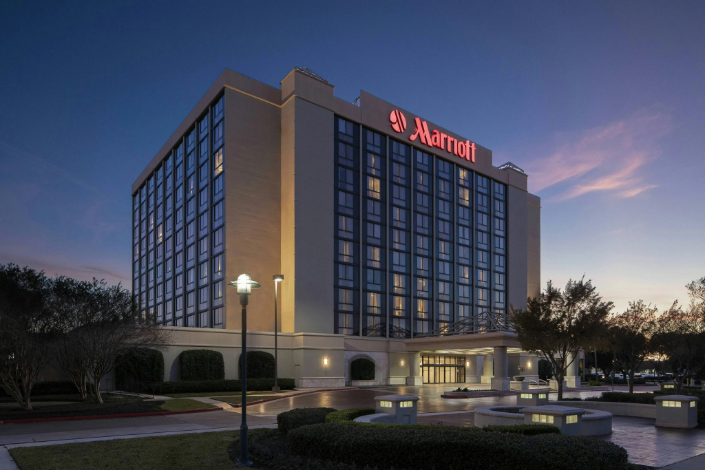 photo 1 of Houston Marriott South at Hobby Airport