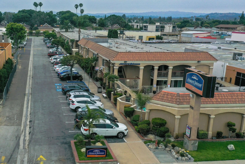 photo 1 of Howard Johnson by Wyndham Buena Park