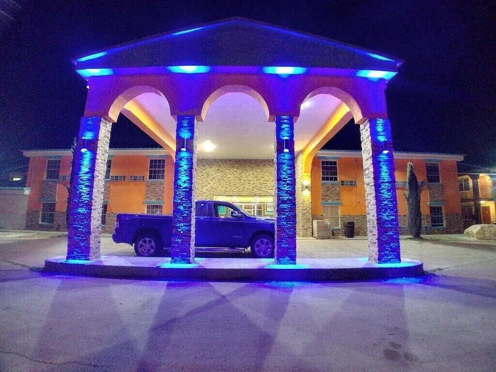 photo 1 of Howard Johnson by Wyndham Pecos