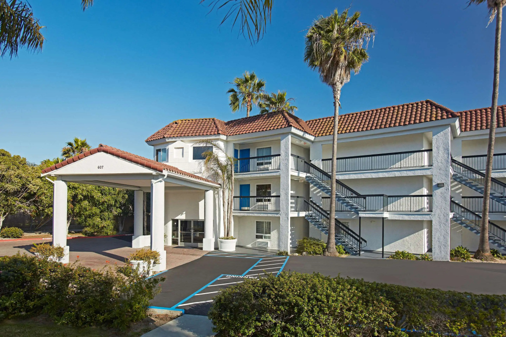 photo 1 of Comfort Inn Encinitas Near Legoland