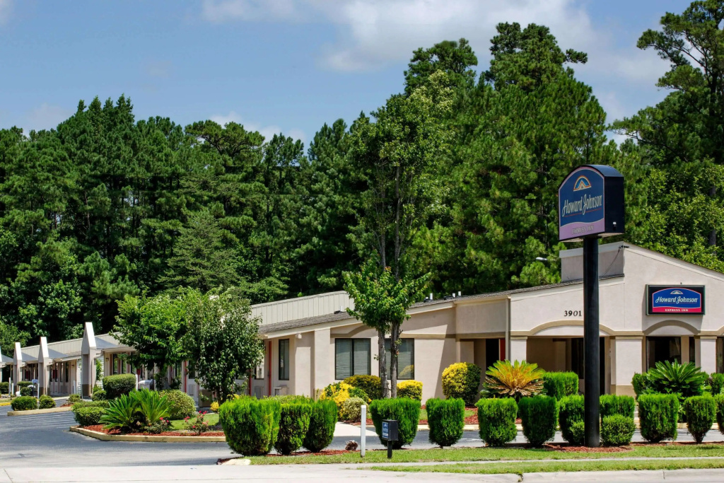 photo 1 of Howard Johnson by Wyndham Wilmington