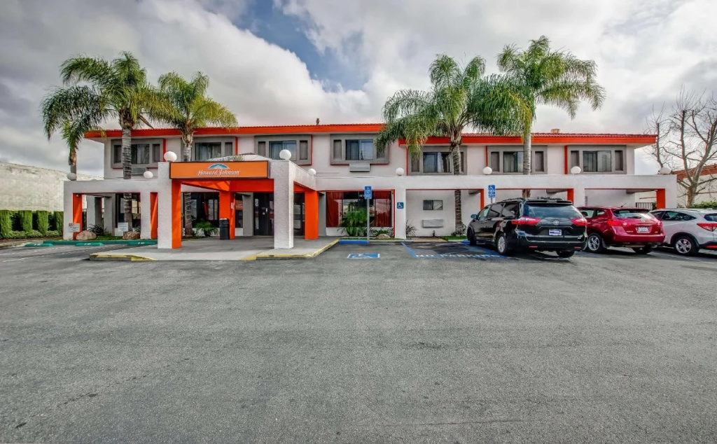 photo 1 of Howard Johnson Inn and Suites Reseda