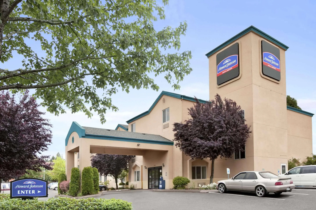 photo 1 of Howard Johnson Hotel & Suites by Wyndham Vancouver