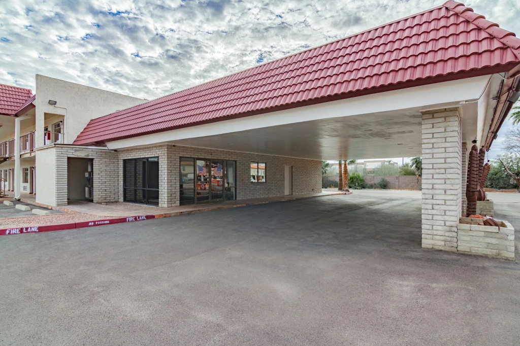 photo 1 of Red Roof Inn Mesa