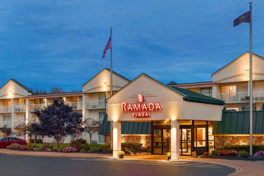 photo 1 of Ramada Plaza by Wyndham Portland