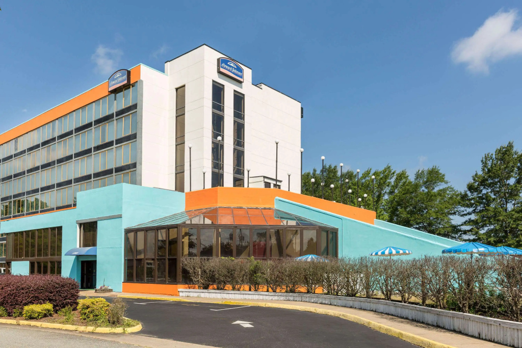 photo 1 of Howard Johnson by Wyndham Williamsburg