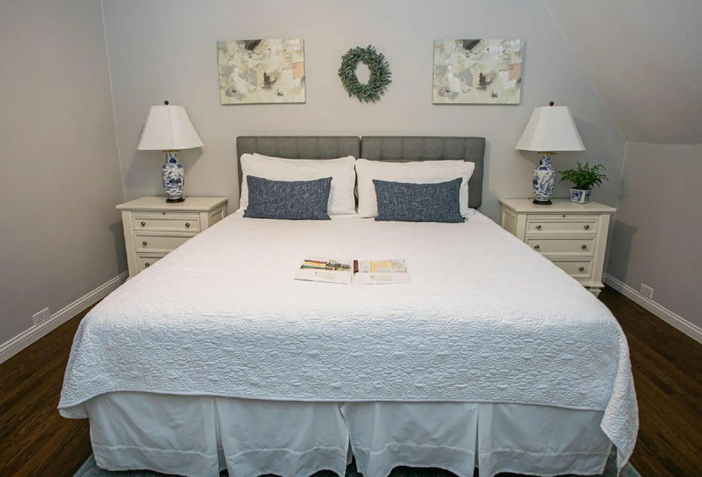 photo 1 of Hummingbird Estate Wine & Suites