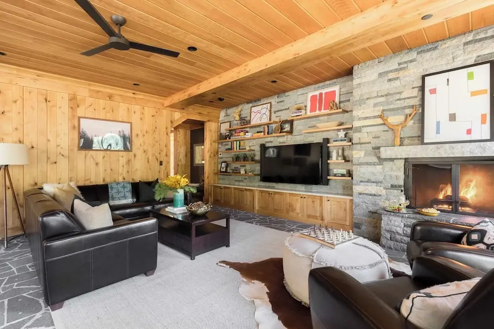photo 1 of Hunter by Avantstay Award-winning Riverfront Cabin 5 Minutes From Palisades